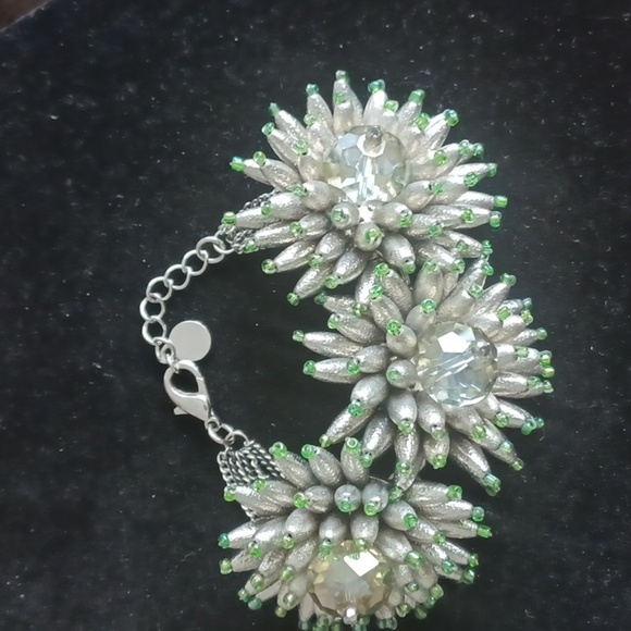 Silver Torpedo Crystal Flower Statement Bracelet “Simply Vera Vera Wang” - Picture 1 of 5